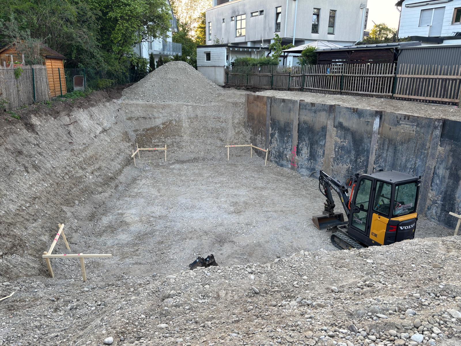 Sylejmani Erdbewegung auf der Baustelle