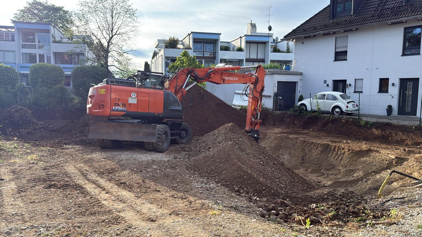 Bagger bei Erdarbeiten
